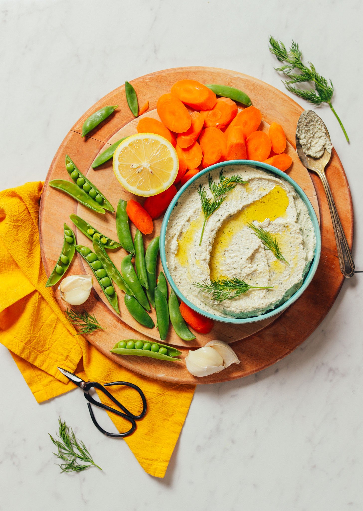 Garlic dill sunflower dip